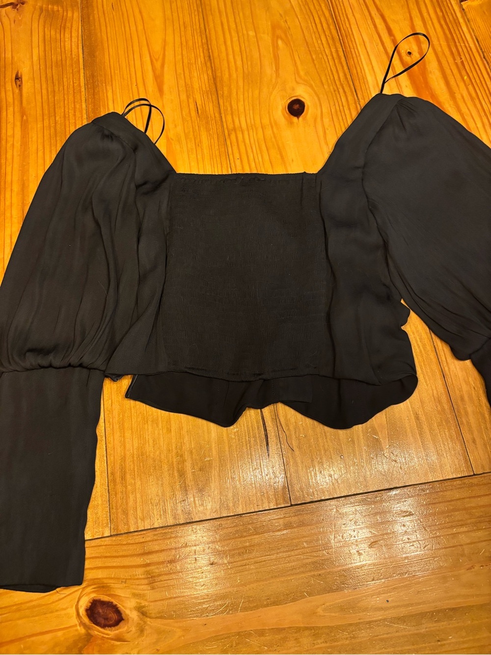 Astr Black Ruched Button-Front Puff Sleeve Blouse - Picture 3 of 4